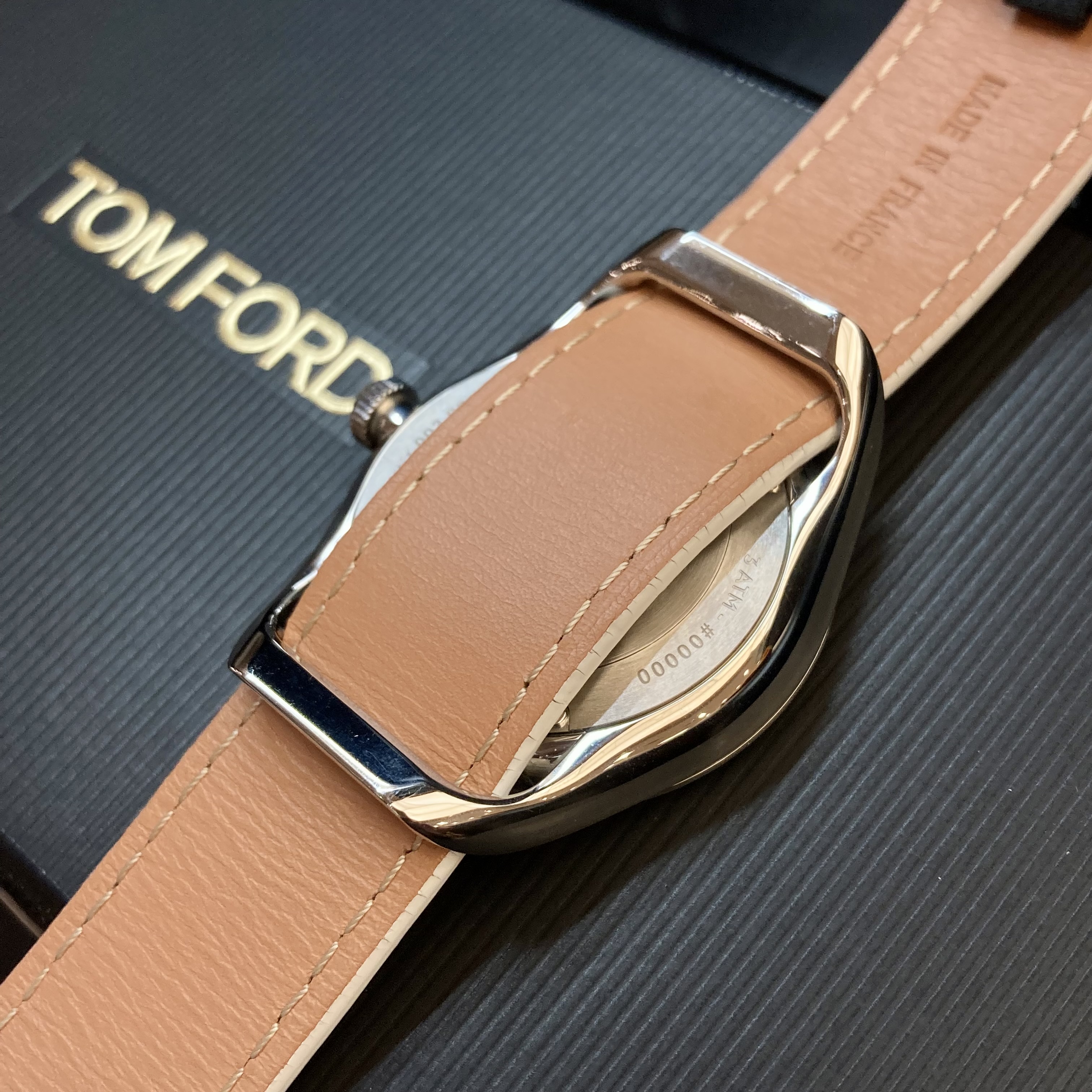 トム フォード(TOM FORD TIMEPIECES) N.002 SS ポリッシュケース
